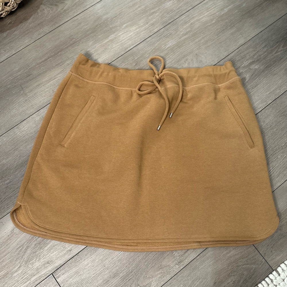 Women’s Nine West Skirt Size XL (Beautiful Color / Flawless Condition)